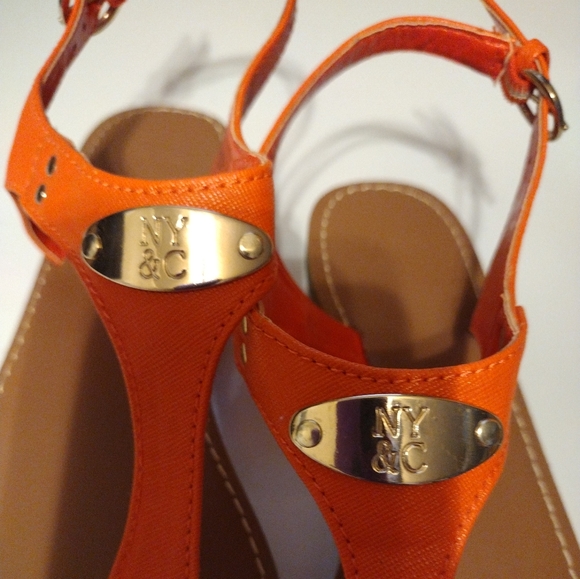 Sandals - Picture 4 of 4